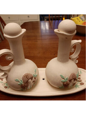 Arners mushroom ceramic cruet set